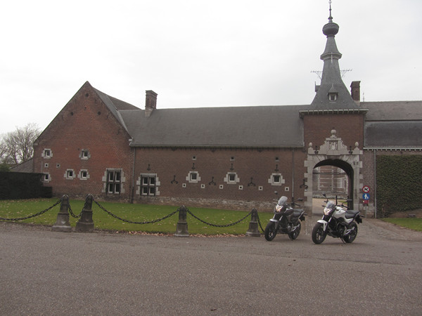NC700X and NC700S in front of a castle