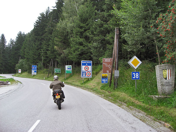 Signs with maximum speeds for different types of roads