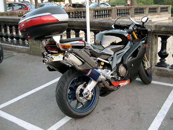 Aprilia with top case